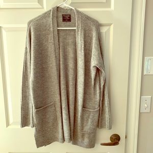 A&F gray cardigan